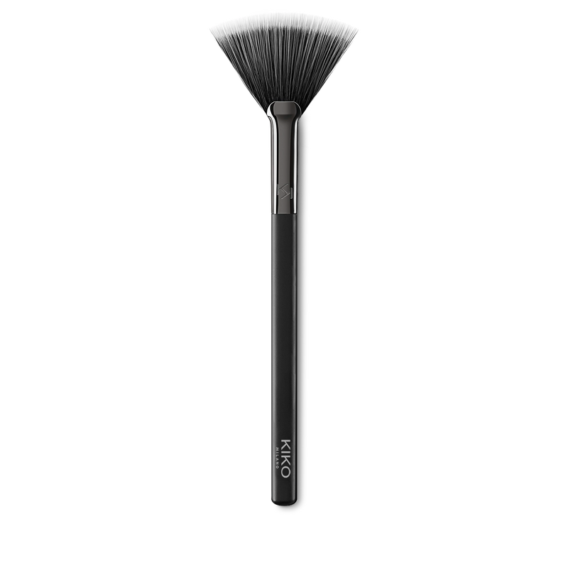Face 12 Powder Fan Brush