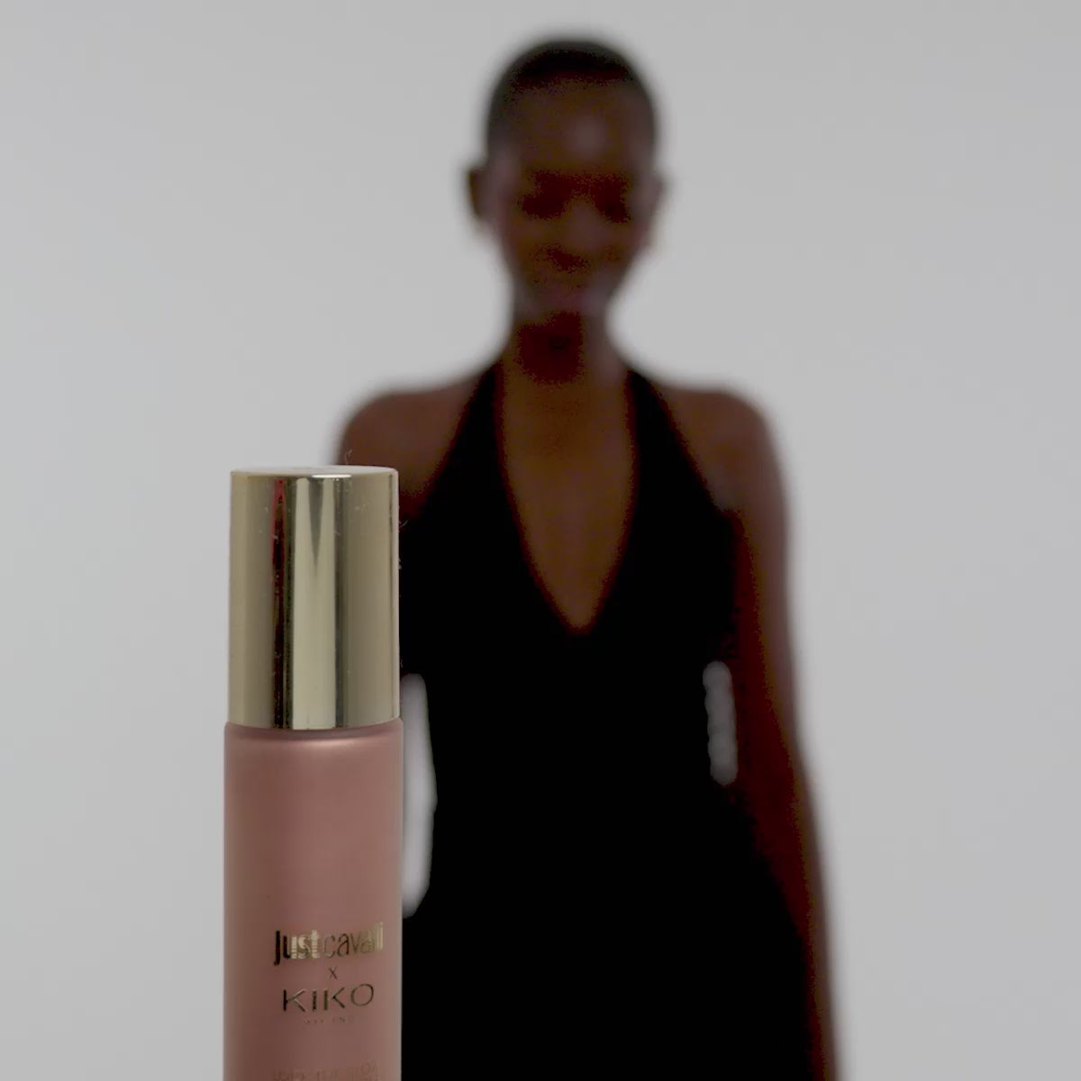 Translation missing: en.Just Cavalli X Kiko Milano Lock The Glow Body Luminizer 01